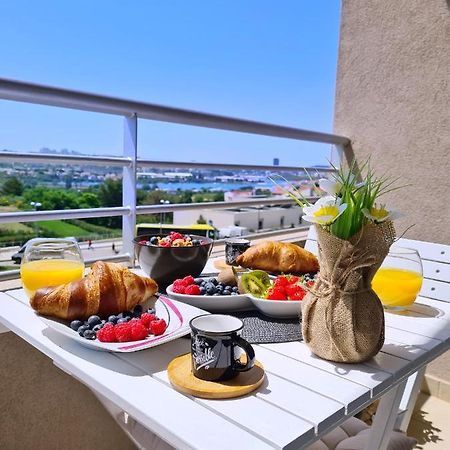 Luxury Apartment Salona Экстерьер фото