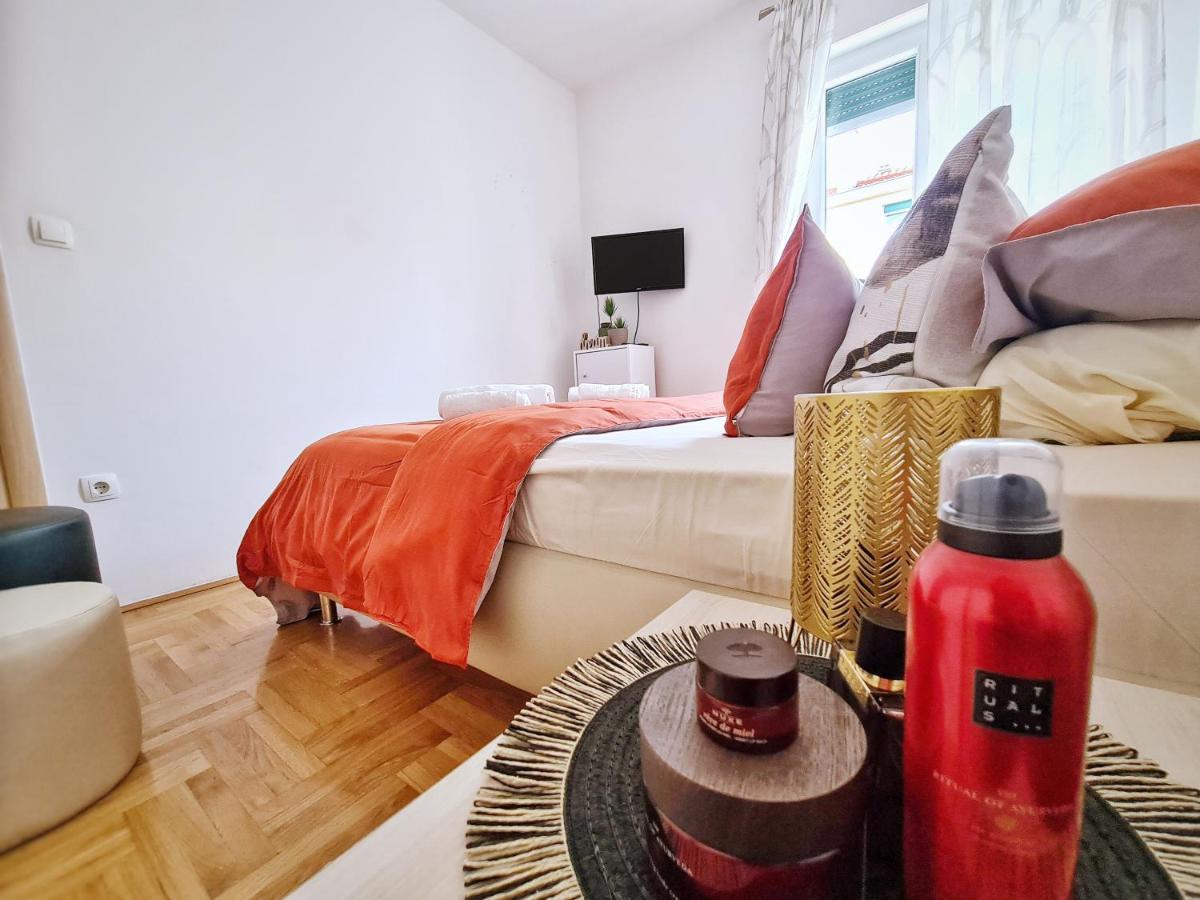 Luxury Apartment Salona Экстерьер фото