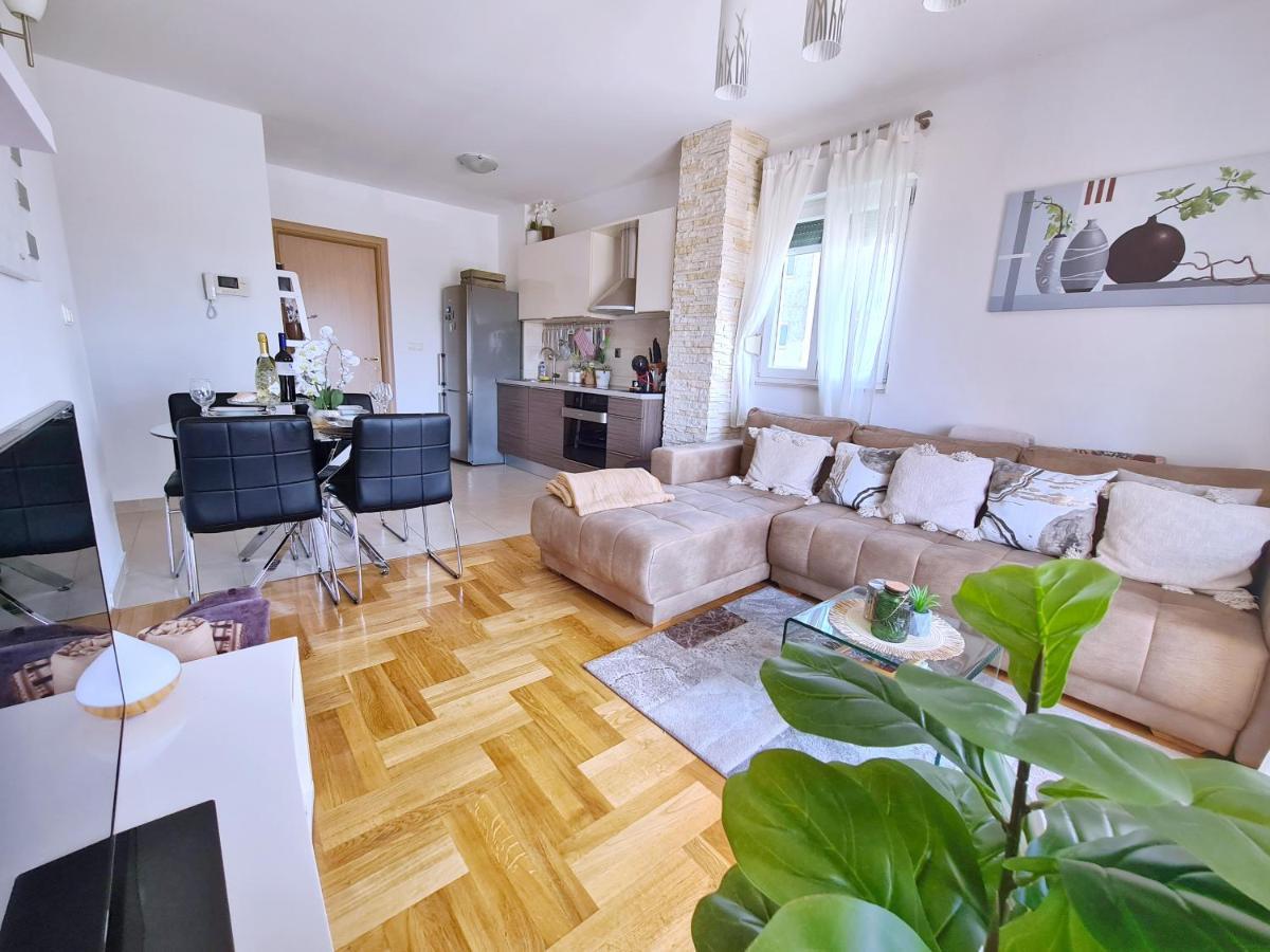 Luxury Apartment Salona Экстерьер фото
