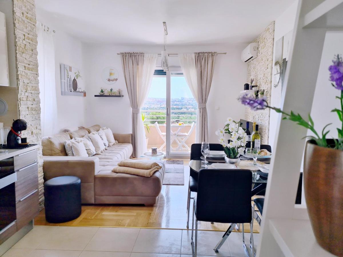 Luxury Apartment Salona Экстерьер фото