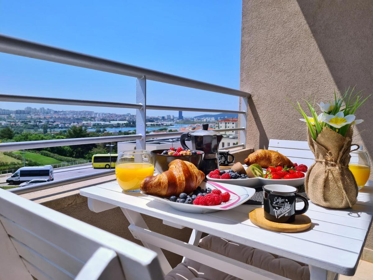 Luxury Apartment Salona Экстерьер фото