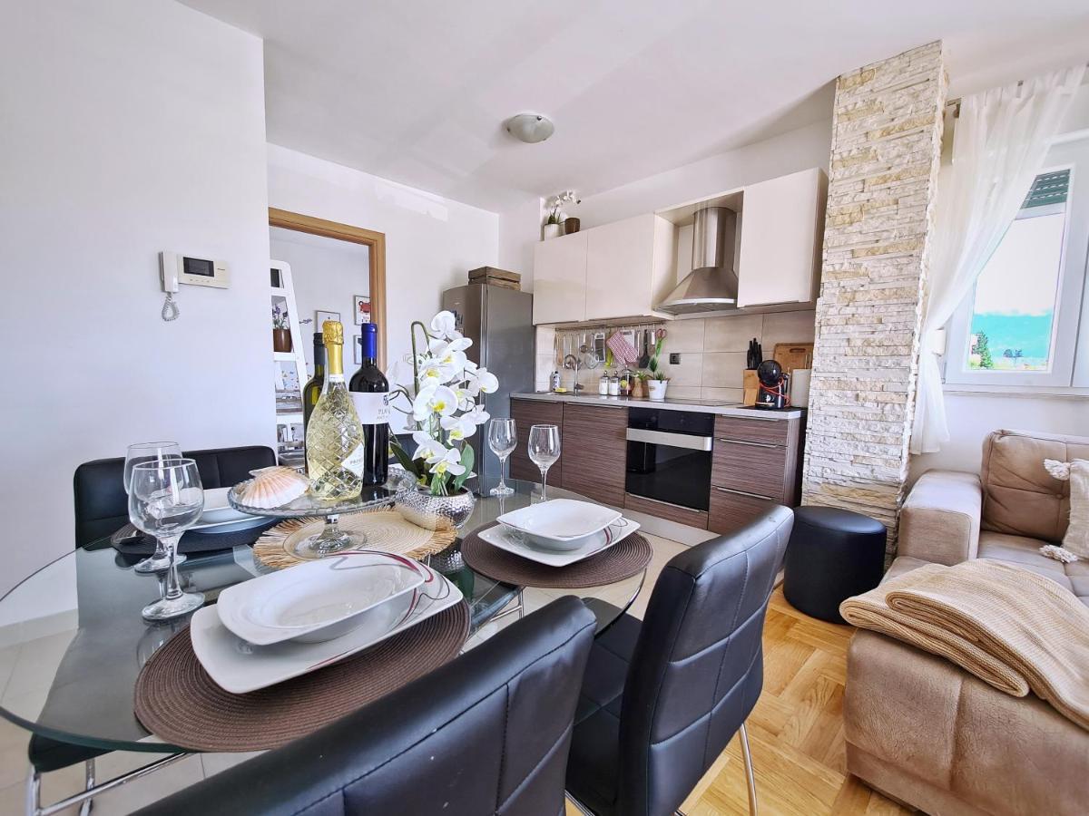Luxury Apartment Salona Экстерьер фото